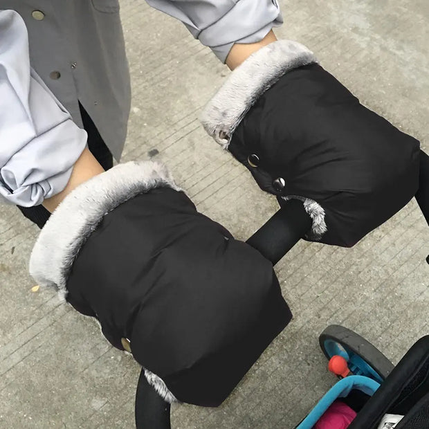 2pcs Winter Warm Stroller Gloves Waterproof Gloves Pram Accessory Stroller Mitten Winter Warm Gloves pram hand muff Mitten baby